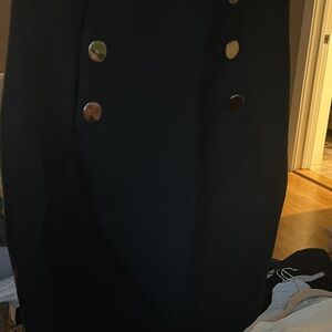 H and M Elegant Black pencil Buttoned Skirt Gold buttons zip back. Sz4